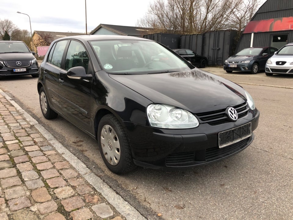 VW Golf V 1,6 Comfortline 5d