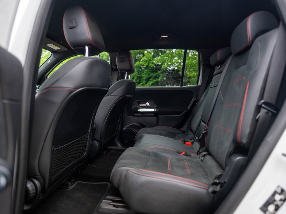 Mercedes EQB250 AMG Line 5d