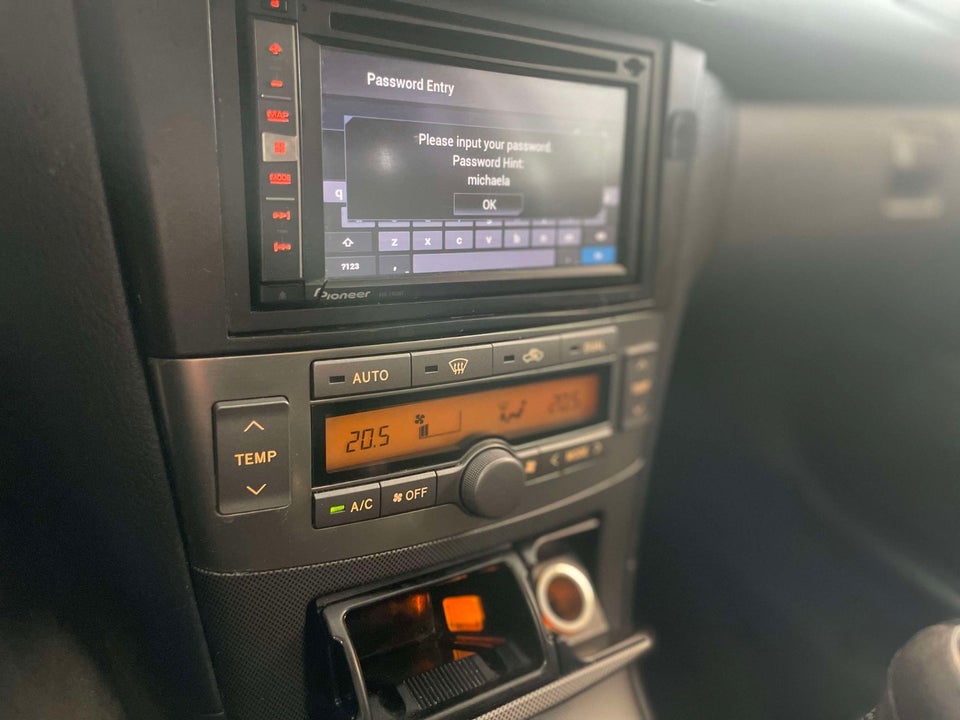 Toyota Avensis 2,0 Sol stc. 5d