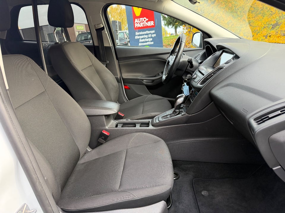 Ford Focus 1,5 TDCi 120 Business stc. aut. Van 5d