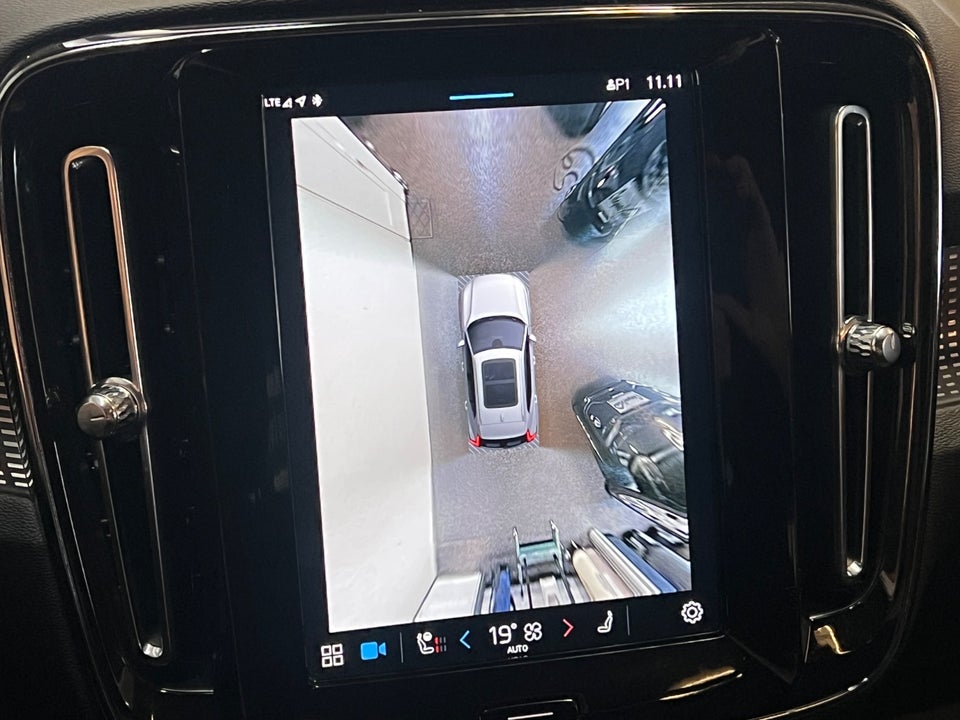 Volvo XC40 P8 ReCharge Twin Pro 5d