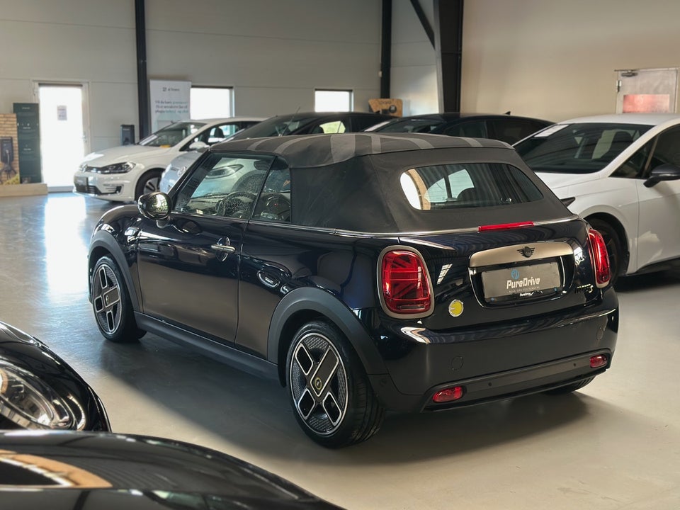 MINI Cooper SE Cabriolet 2d