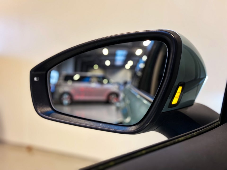 Skoda Enyaq 60 iV Selection Lodge 5d