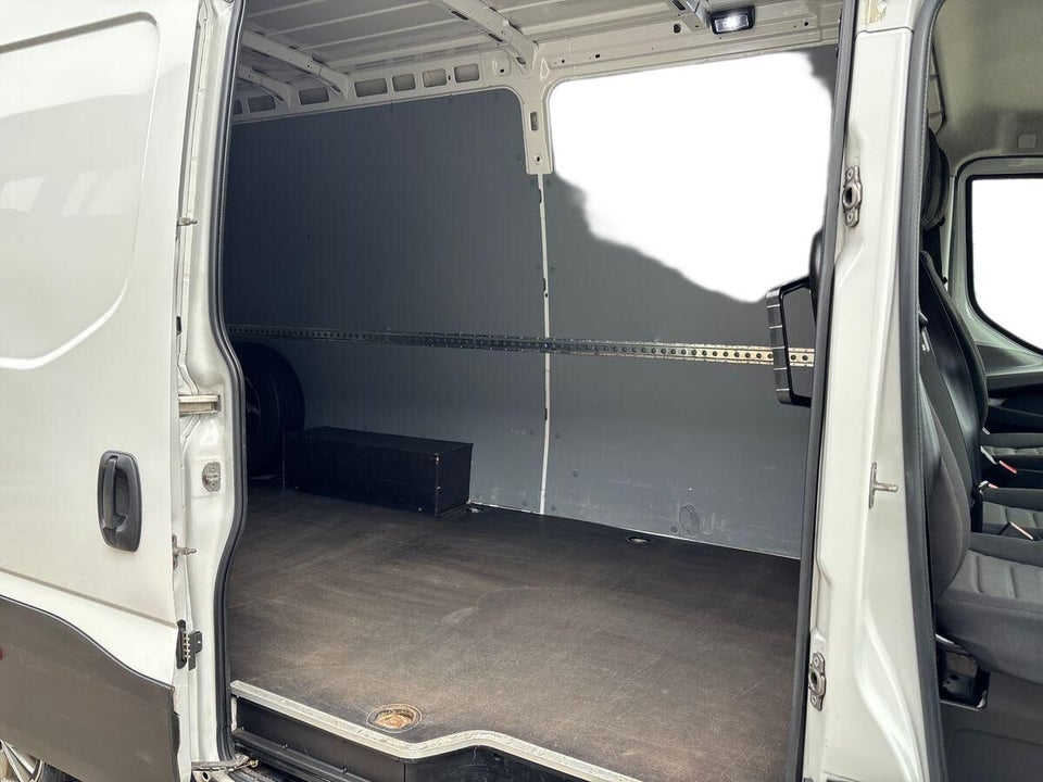 Iveco Daily 3,0 35S18 12m³ Van AG8