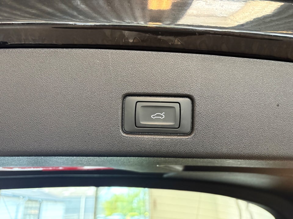 Audi Q4 e-tron 40 Advanced 5d