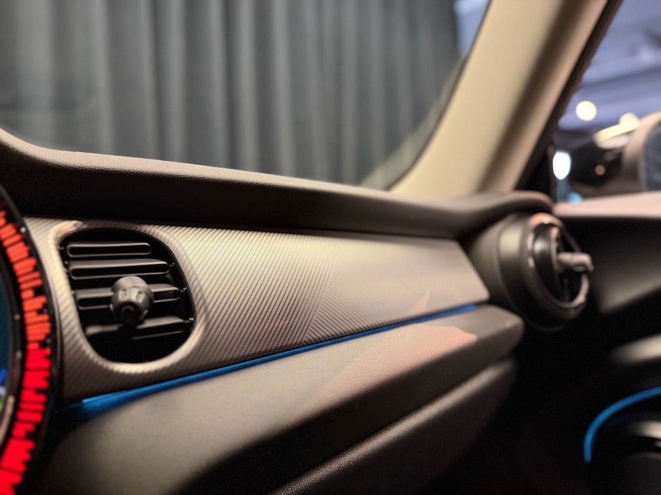 MINI Cooper SE Classic Trim 3d