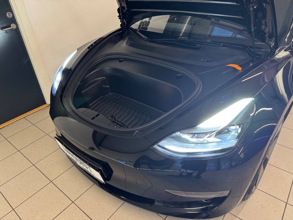 Tesla Model 3 Long Range RWD 4d