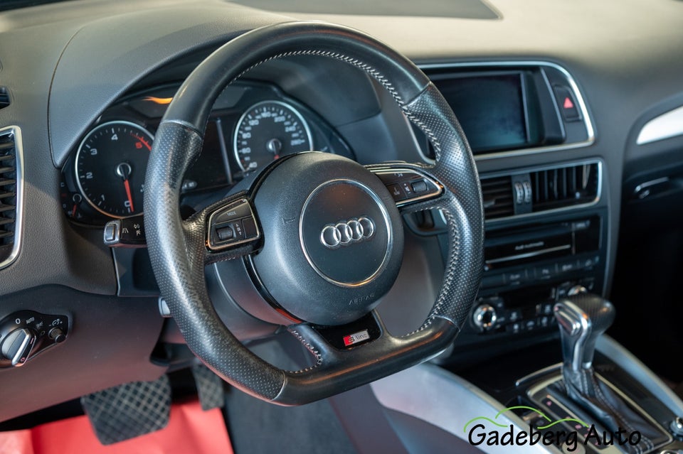Audi Q5 3,0 TDi 245 S-line quattro S-tr. Van 5d