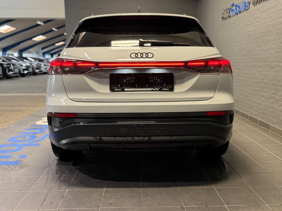 Audi Q4 e-tron 35 S-line 5d
