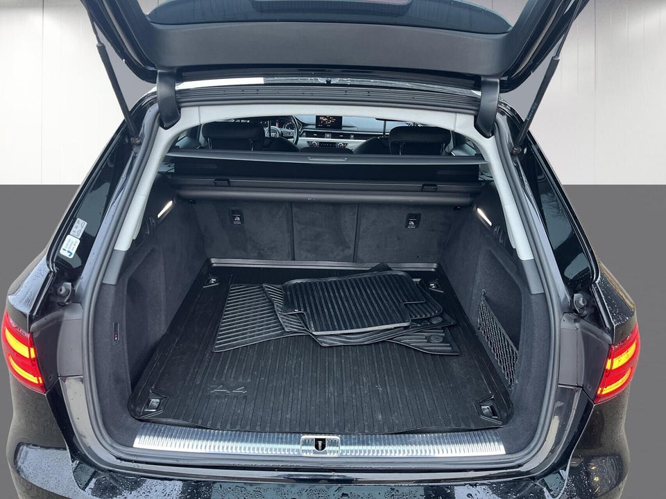 Audi A4 40 TDi Sport Prestige Selection Tour Avant S-tr. 5d