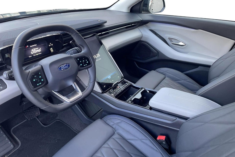 Ford Explorer 77 Premium Extended Range 5d