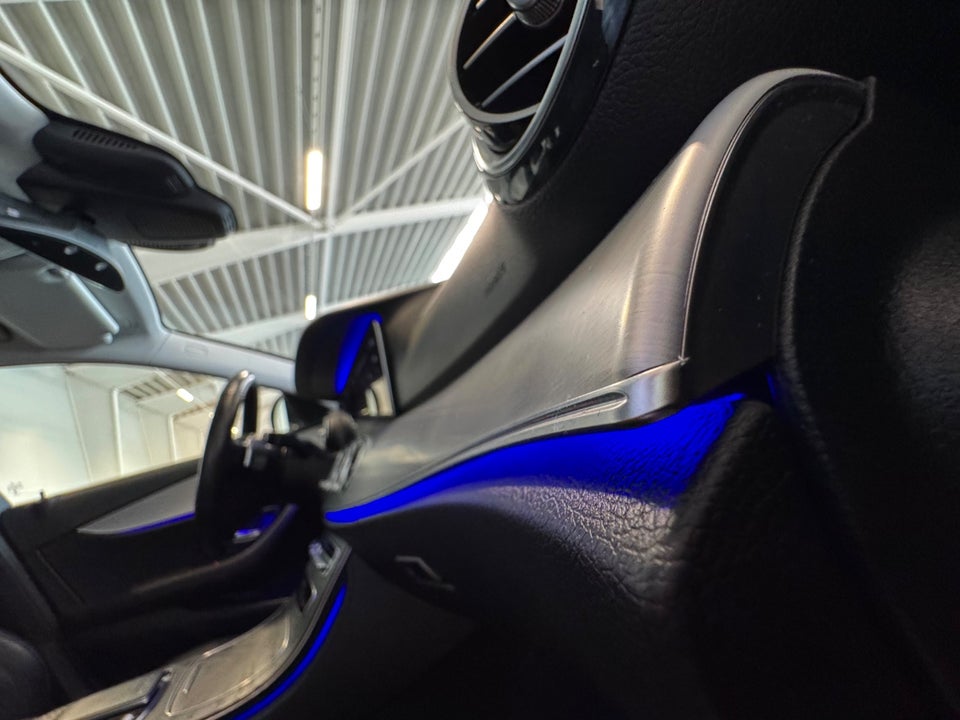 Mercedes E300 de 2,0 stc. aut. 4Matic 5d