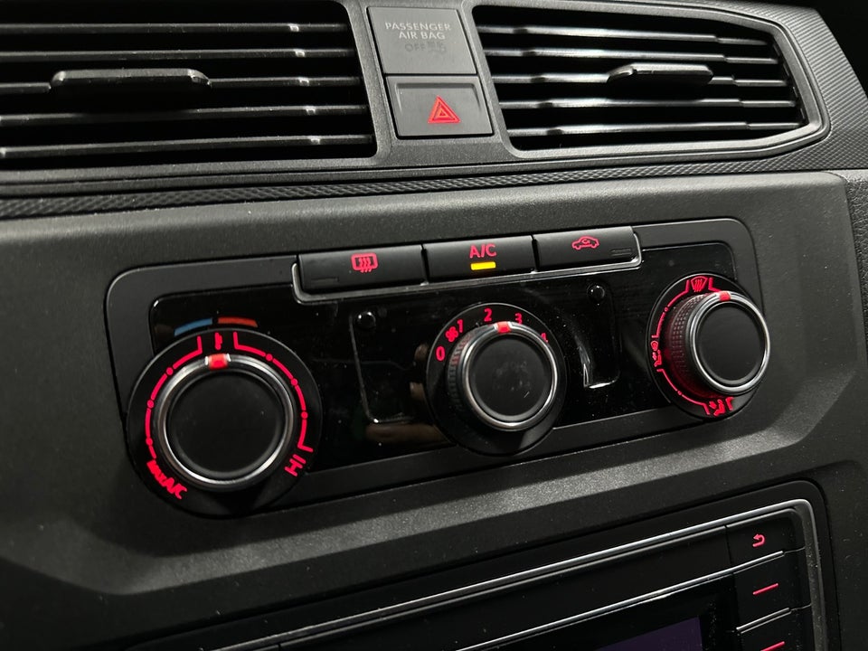 VW Caddy 2,0 TDi 102 DSG BMT Van 4d