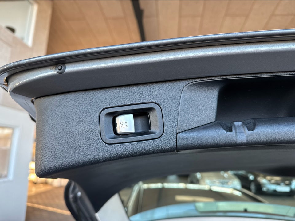 Mercedes C200 1,6 BlueTEC Business stc. aut. 5d