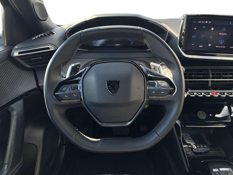 Peugeot 2008 1,2 PureTech 130 First Selection EAT8 5d