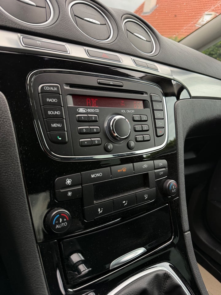 Ford S-MAX 2,0 TDCi 140 Titanium Van 5d