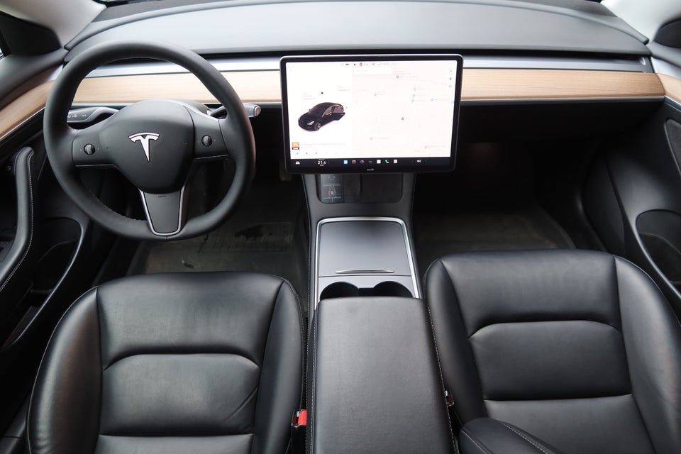 Tesla Model 3 Long Range AWD 4d