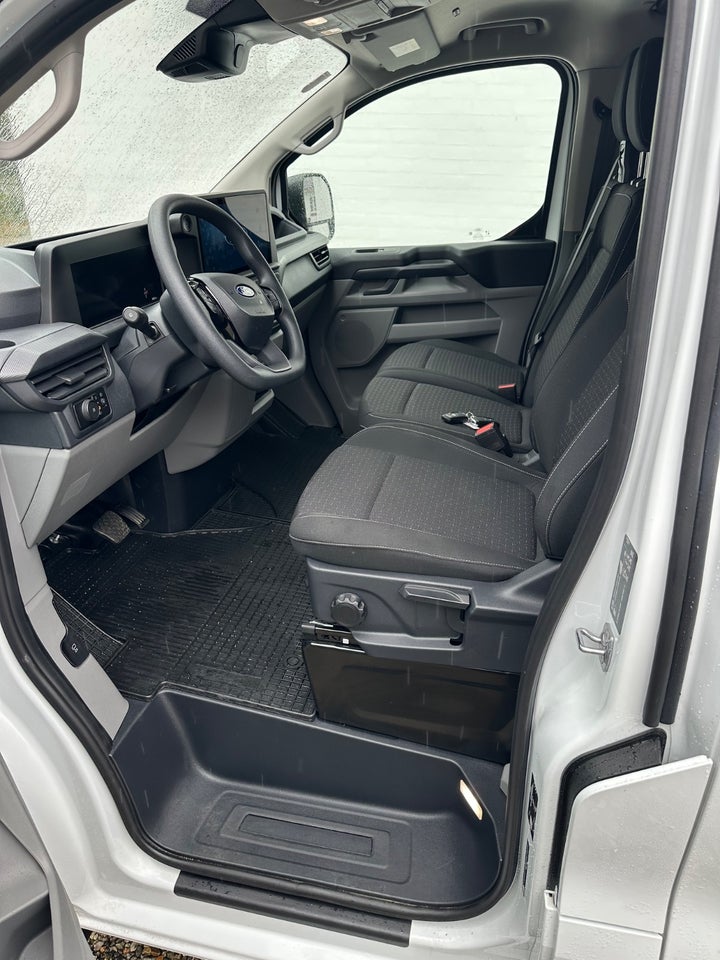 Ford E-Transit Custom 320S 64 Limited