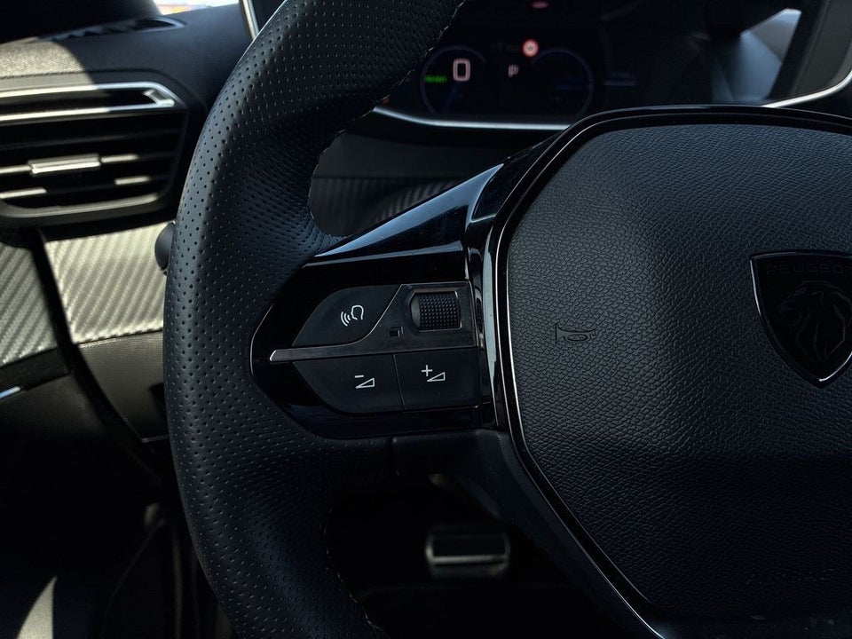 Peugeot e-2008 54 GT 5d