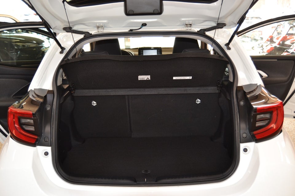 Toyota Yaris 1,5 Hybrid H3 Vision e-CVT 5d