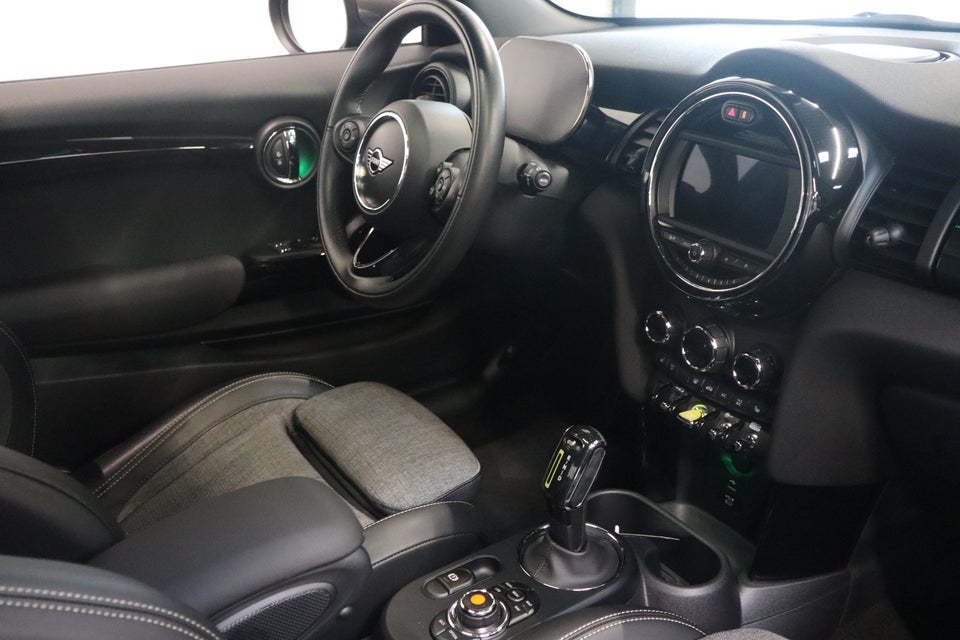 MINI Cooper SE Maximise 3d