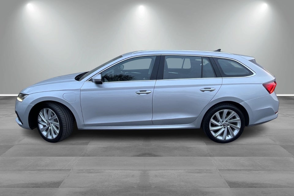 Skoda Octavia 1,4 TSi iV Plus Combi DSG 5d