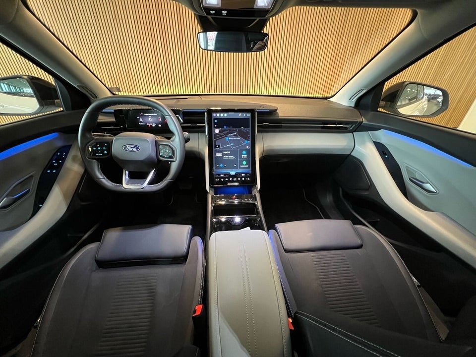 Ford Explorer 79 Premium Extended Range AWD 5d