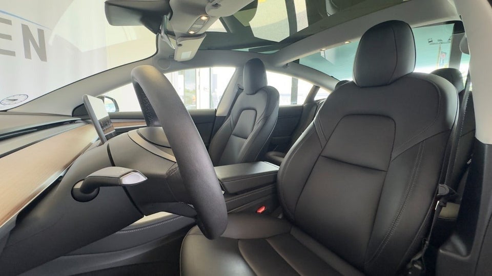 Tesla Model 3 Long Range AWD 4d