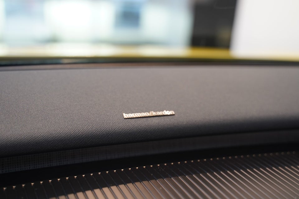 Volvo EX30 Extended Range Plus 5d