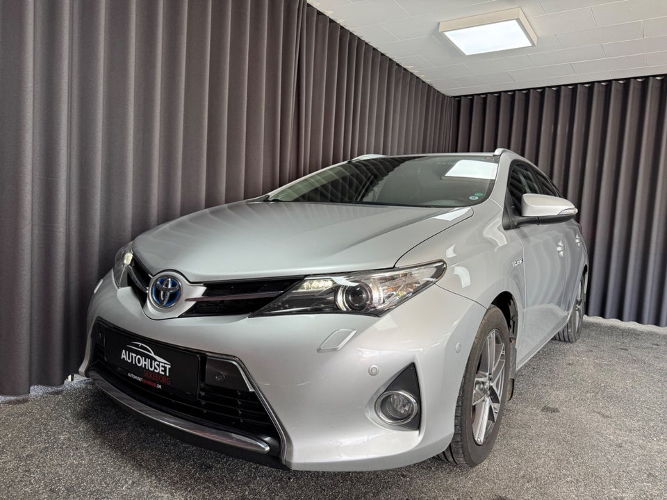 Toyota Auris 1,8 Hybrid H2 Touring Sports CVT 5d