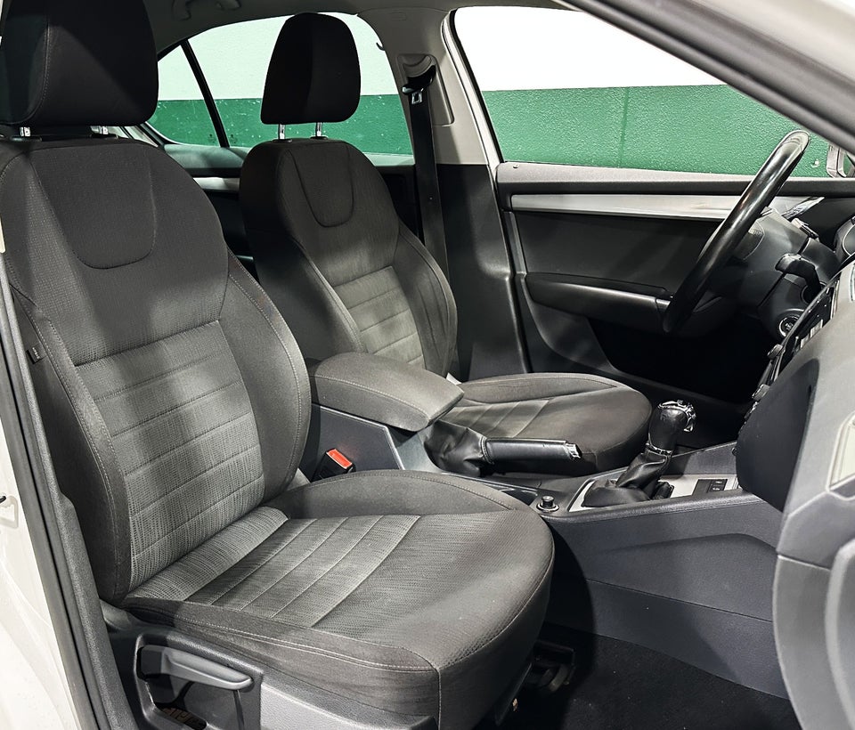 Skoda Octavia 1,6 TDi 110 Style DSG 5d