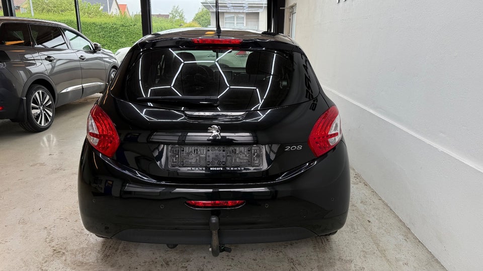 Peugeot 208 1,2 PureTech 82 Allure Sky 5d