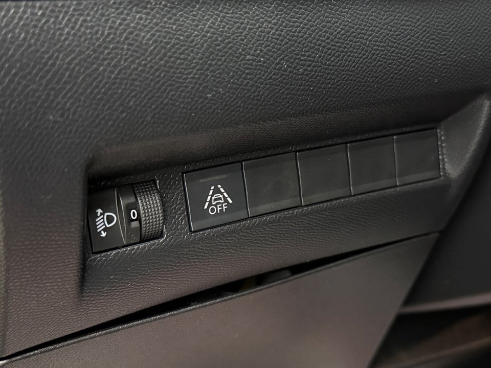 Peugeot 208 1,2 PureTech 75 Active 5d