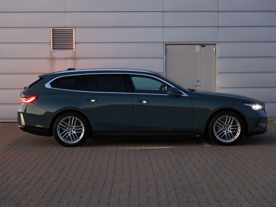 BMW i5 eDrive40 Touring Supercharged 5d