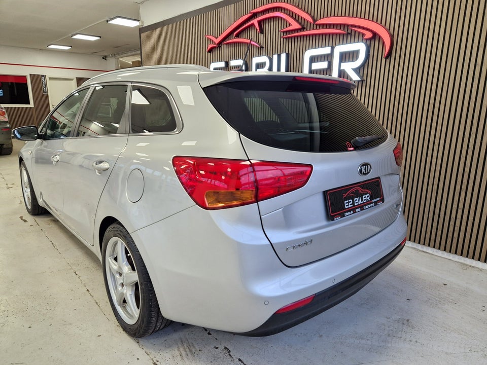 Kia Ceed 1,6 CRDi 128 Spring SW 5d