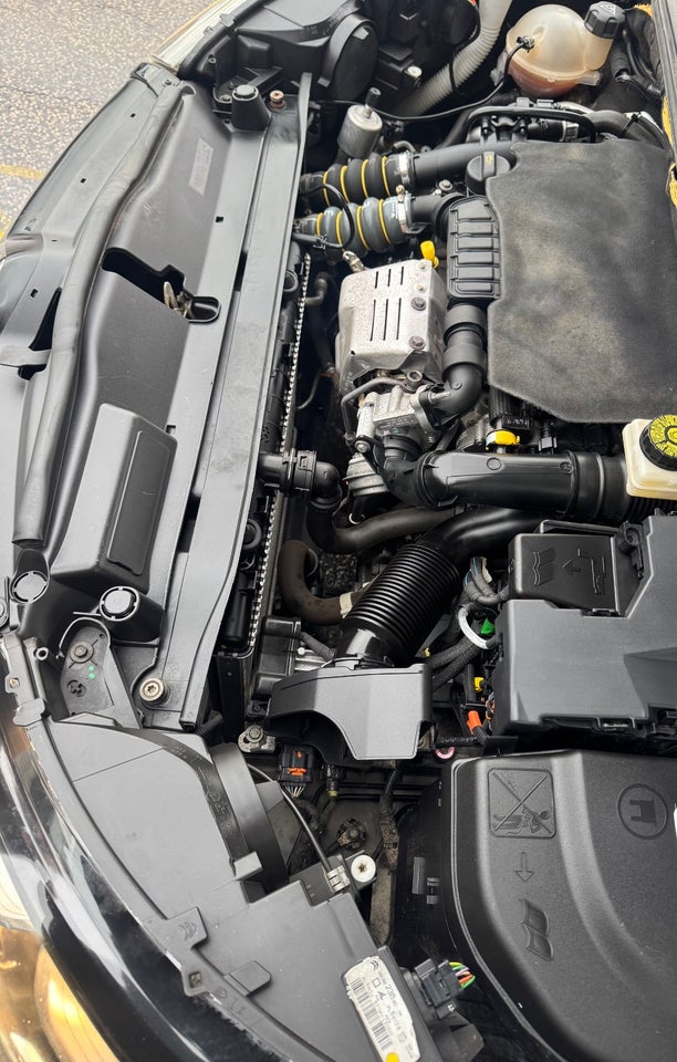 Citroën C4 1,2 PureTech 130 Feel EAT6 5d