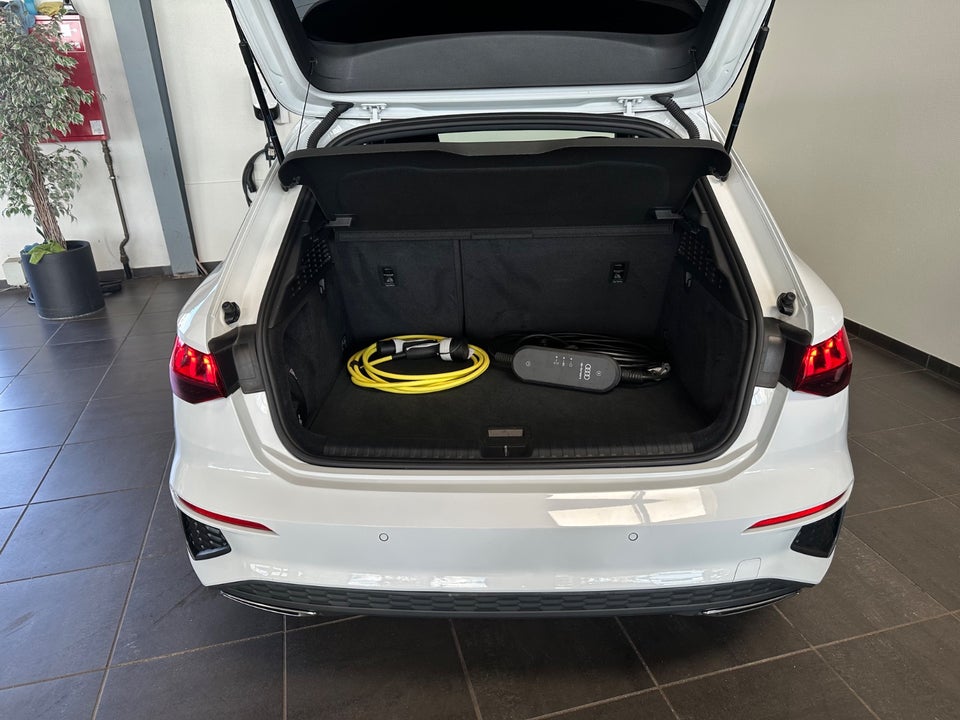 Audi A3 40 TFSi e S-line Sportback S-tr. 5d