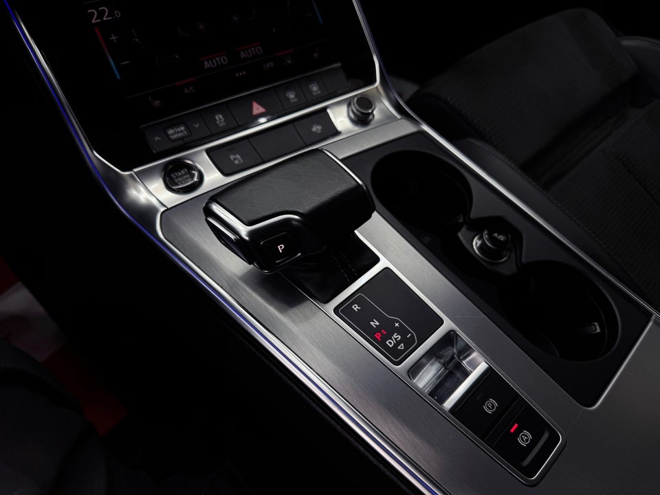 Audi A6 55 TFSi e S-line Avant quattro S-tr. 5d