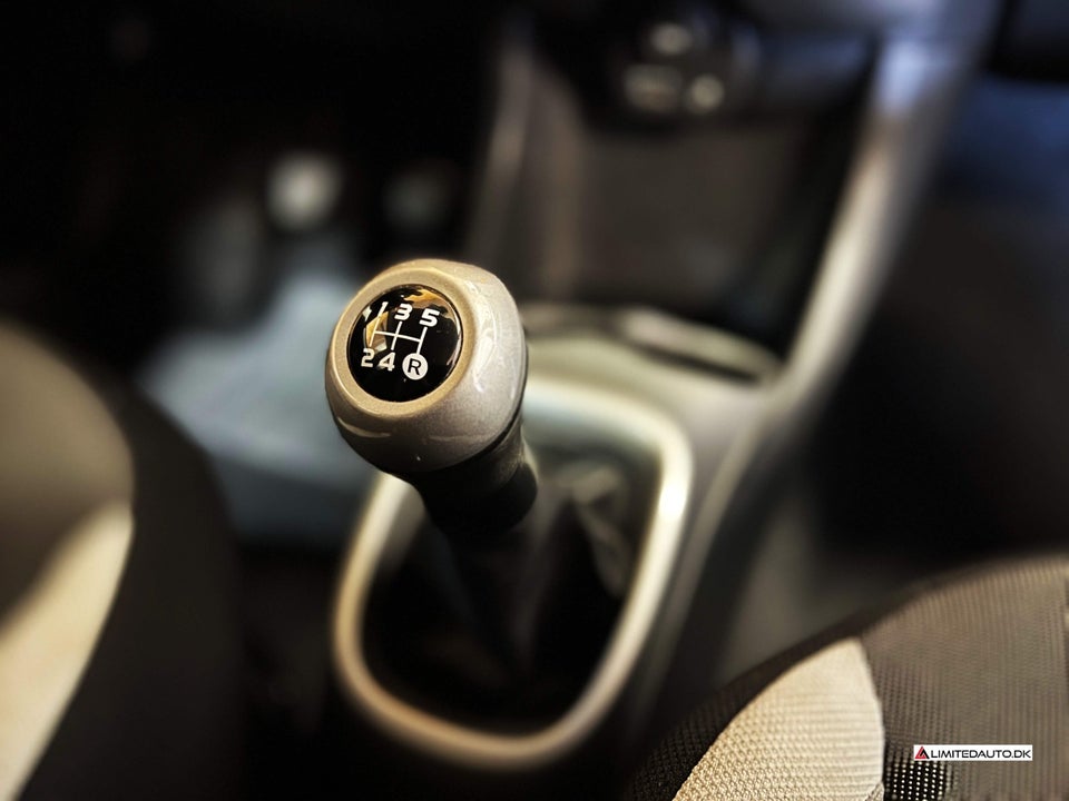 Toyota Aygo 1,0 VVT-i x-play x-touch 5d