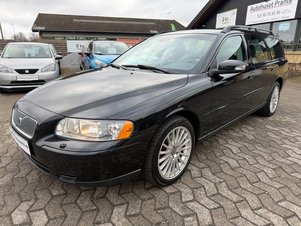 Volvo V70 2,5 T Momentum aut. 5d