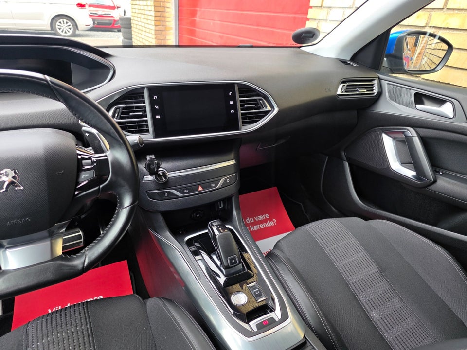 Peugeot 308 1,5 BlueHDi 130 Allure Pack SW EAT8 5d