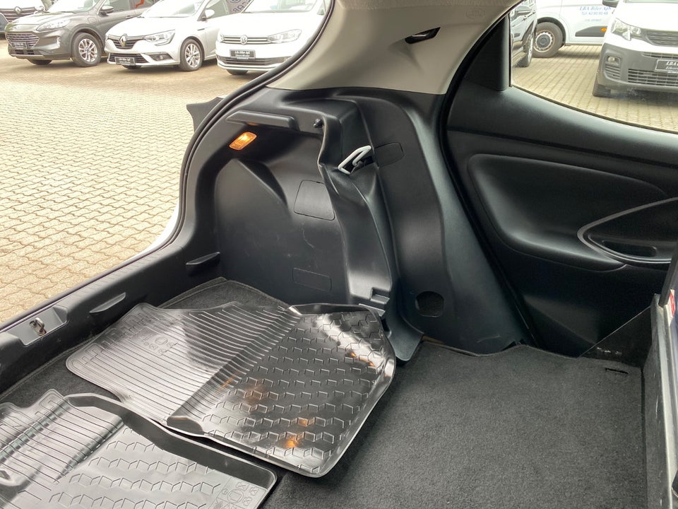 Toyota Yaris 1,0 Essential Comfort Van 5d