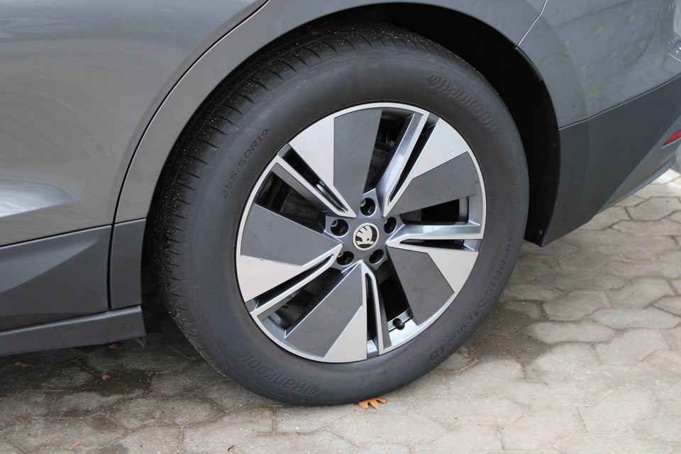 Skoda Enyaq 80 iV Loft 5d