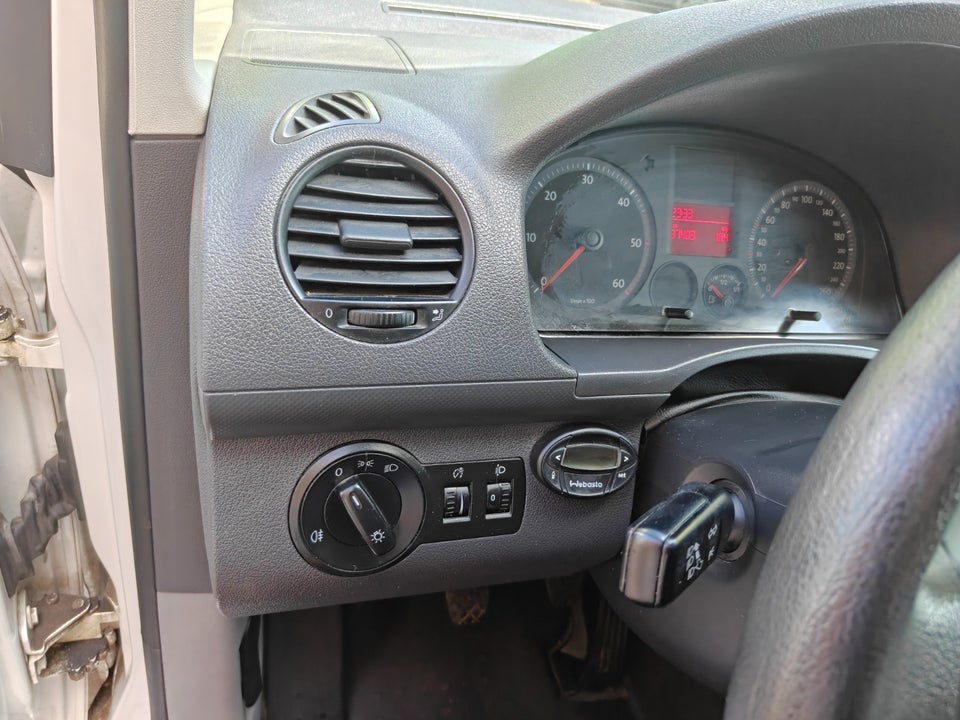 VW Caddy Maxi 1,6 TDi 102 Comfortline BMT Van 4d