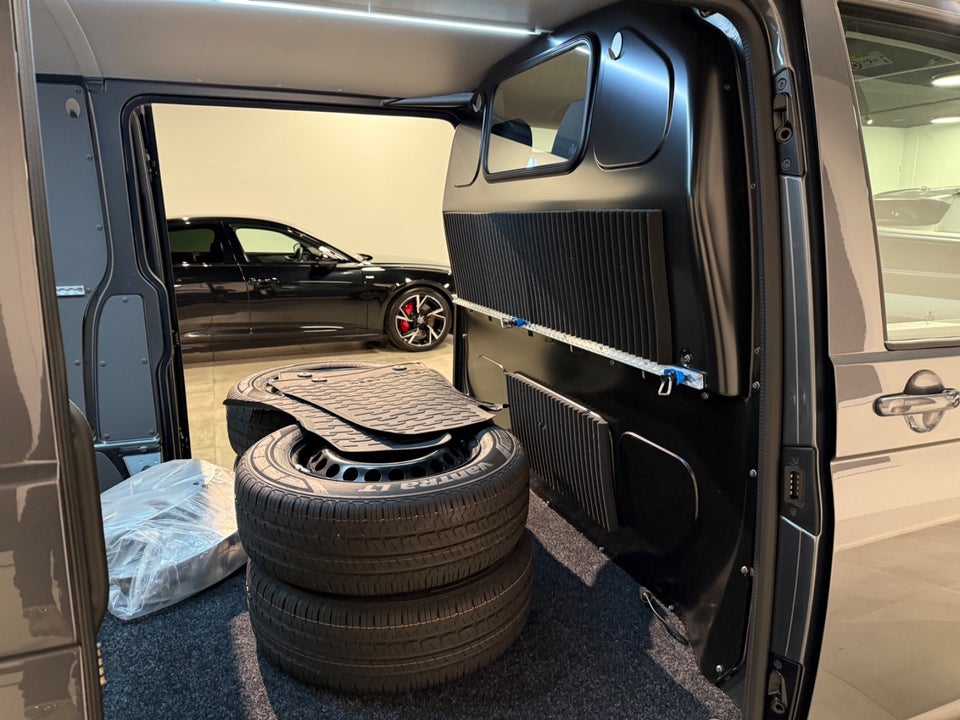 VW Transporter 2,0 TDi 150 Kassevogn DSG lang