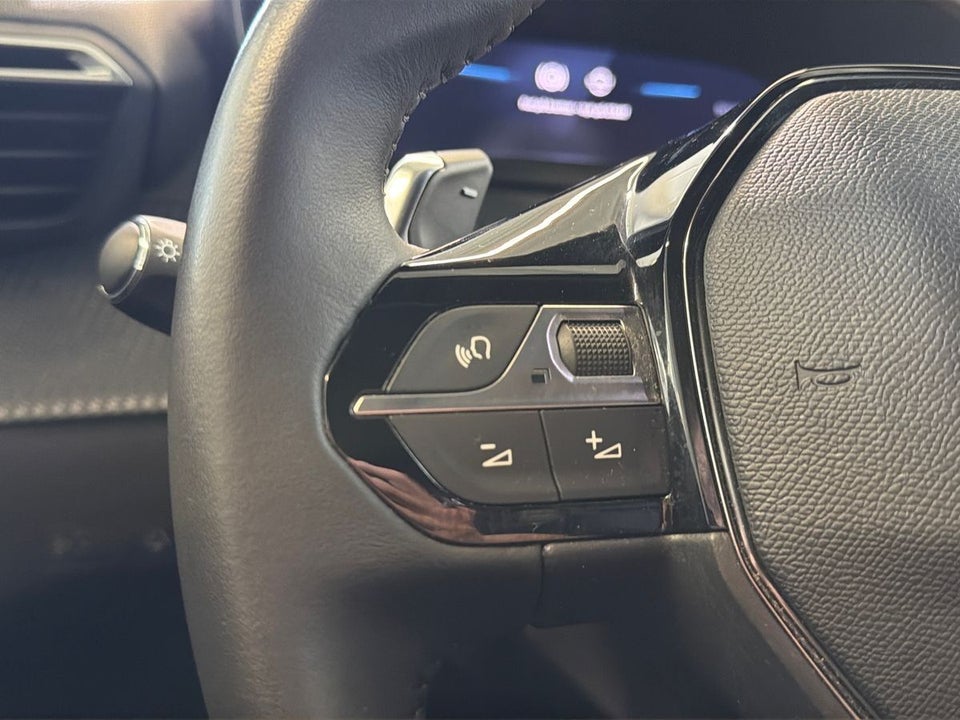 Peugeot 2008 1,2 PureTech 130 Allure EAT8 5d