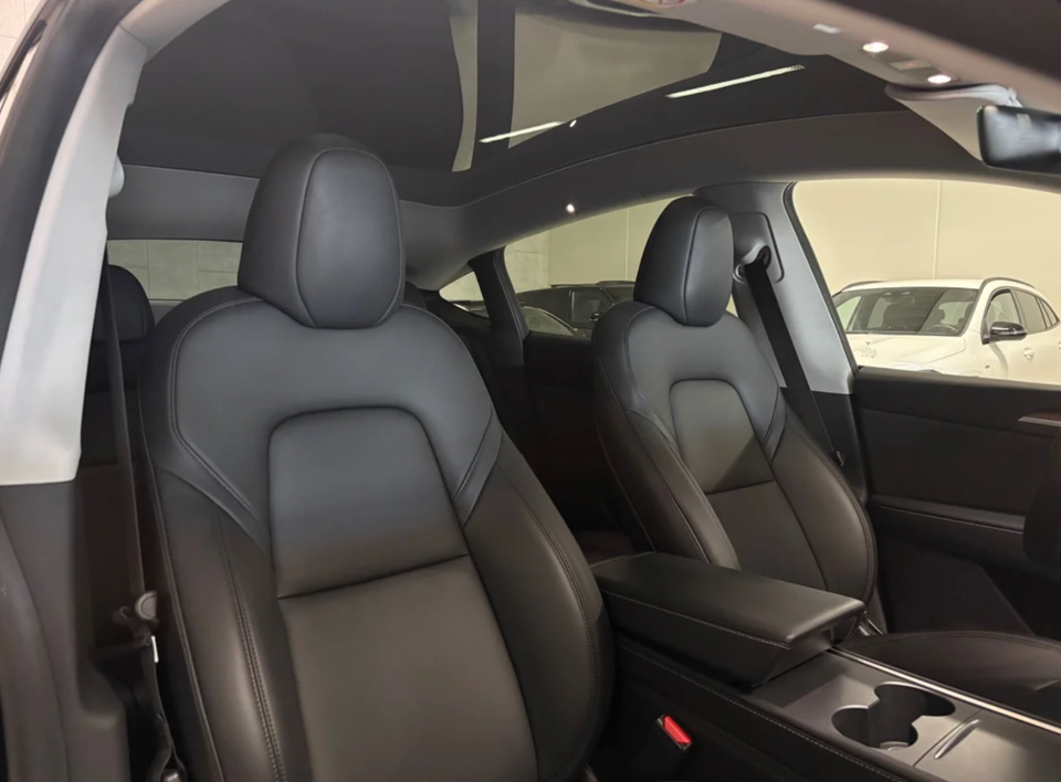 Tesla Model Y RWD 5d