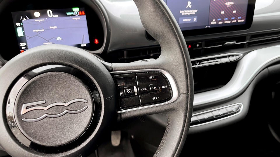 Fiat 500e 42 Icon 3d