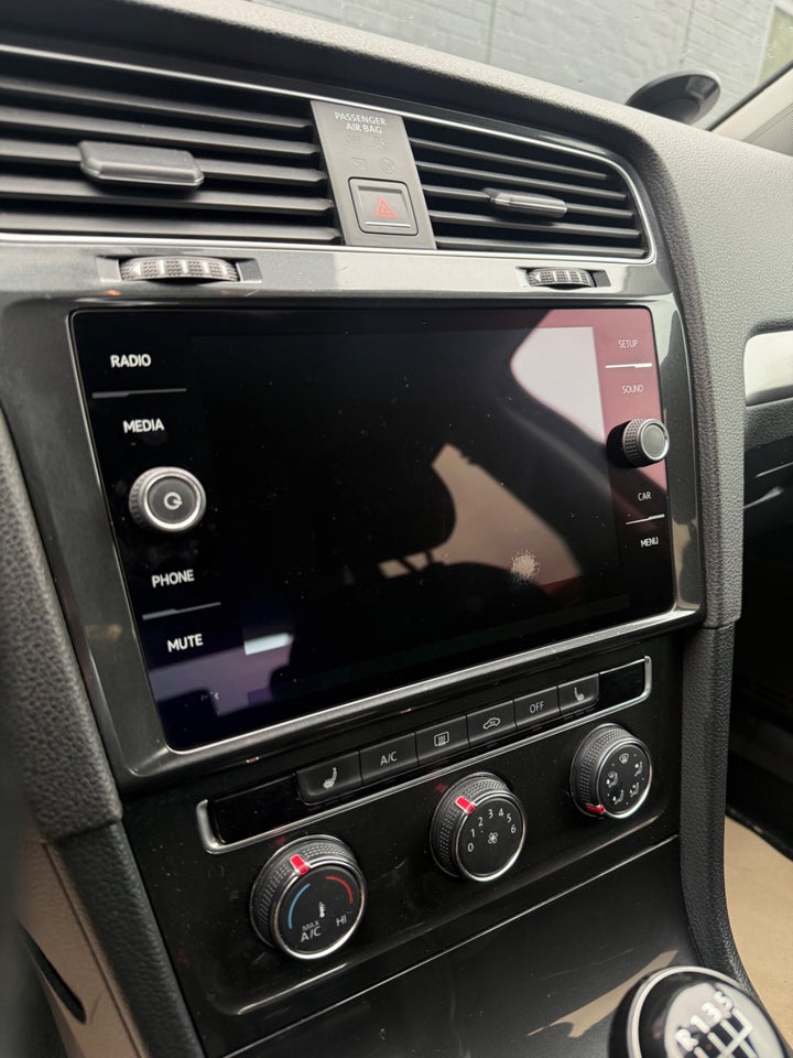 VW Golf VII 1,0 TSi 85 Trendline Variant 5d