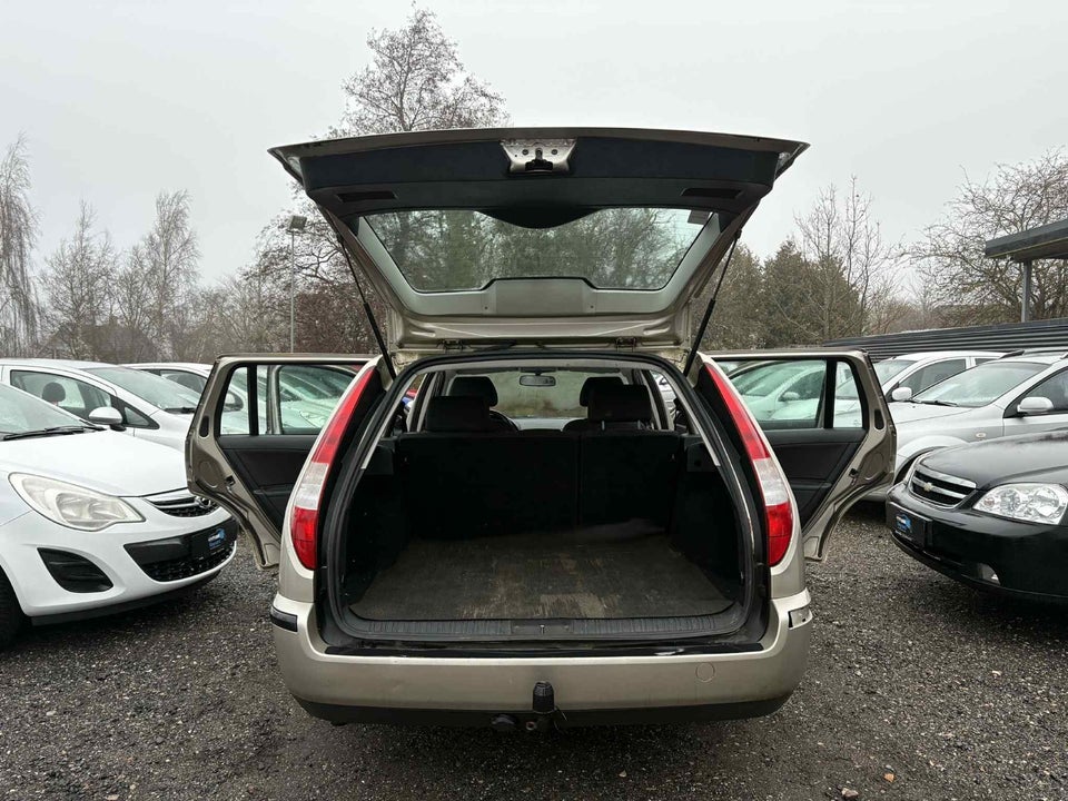 Ford Mondeo 1,8 110 Ambiente stc. 5d